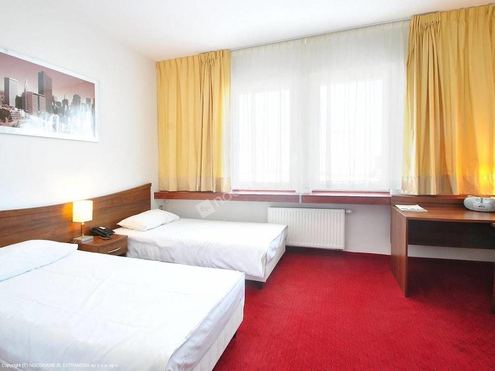 M Hotel Lodz  Luaran gambar