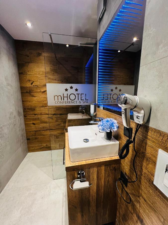 M Hotel Lodz  Luaran gambar