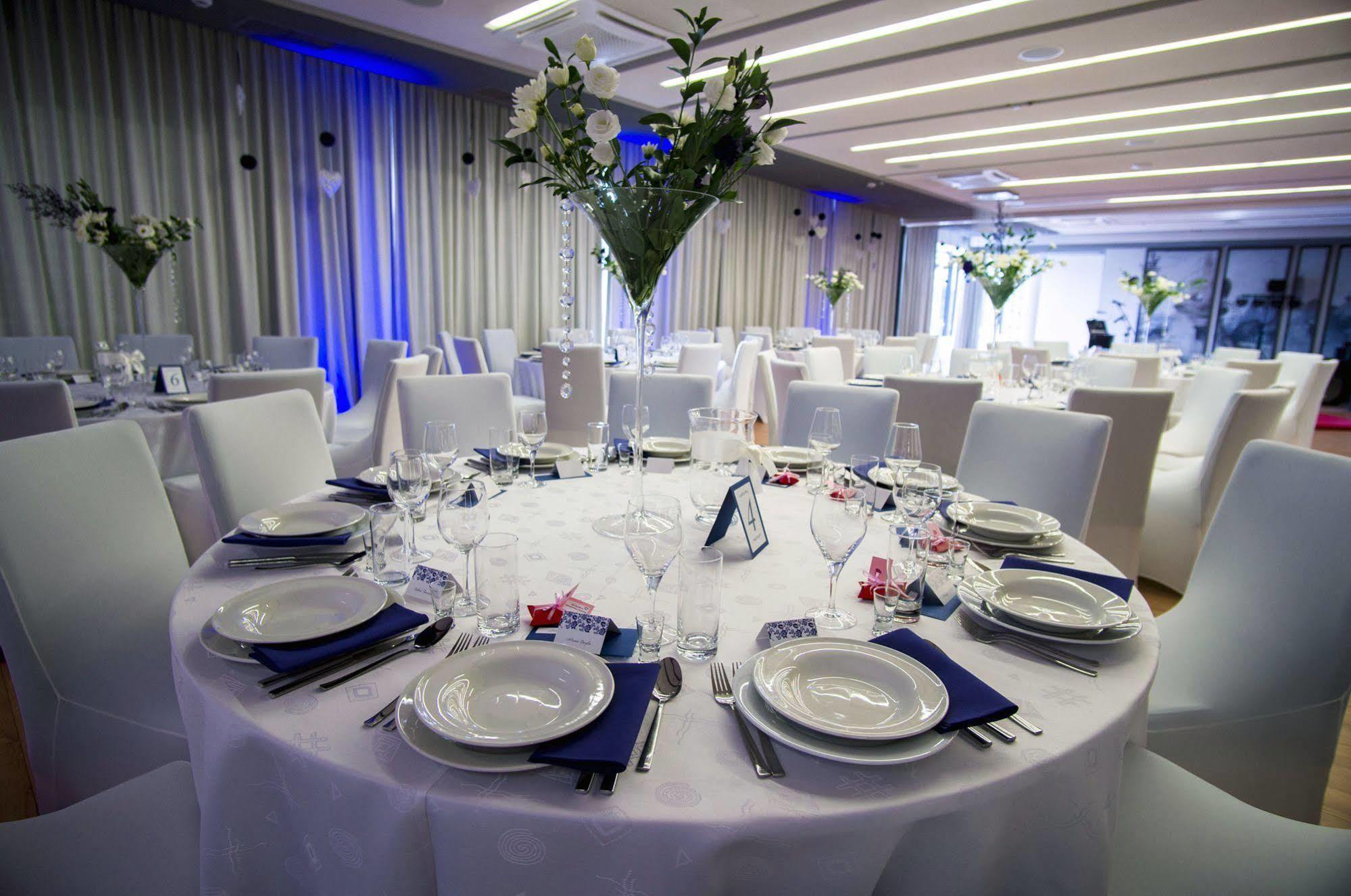 M Hotel Lodz  Luaran gambar