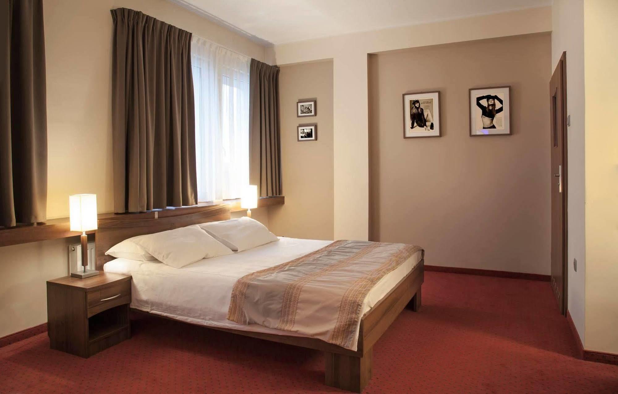 M Hotel Lodz  Luaran gambar